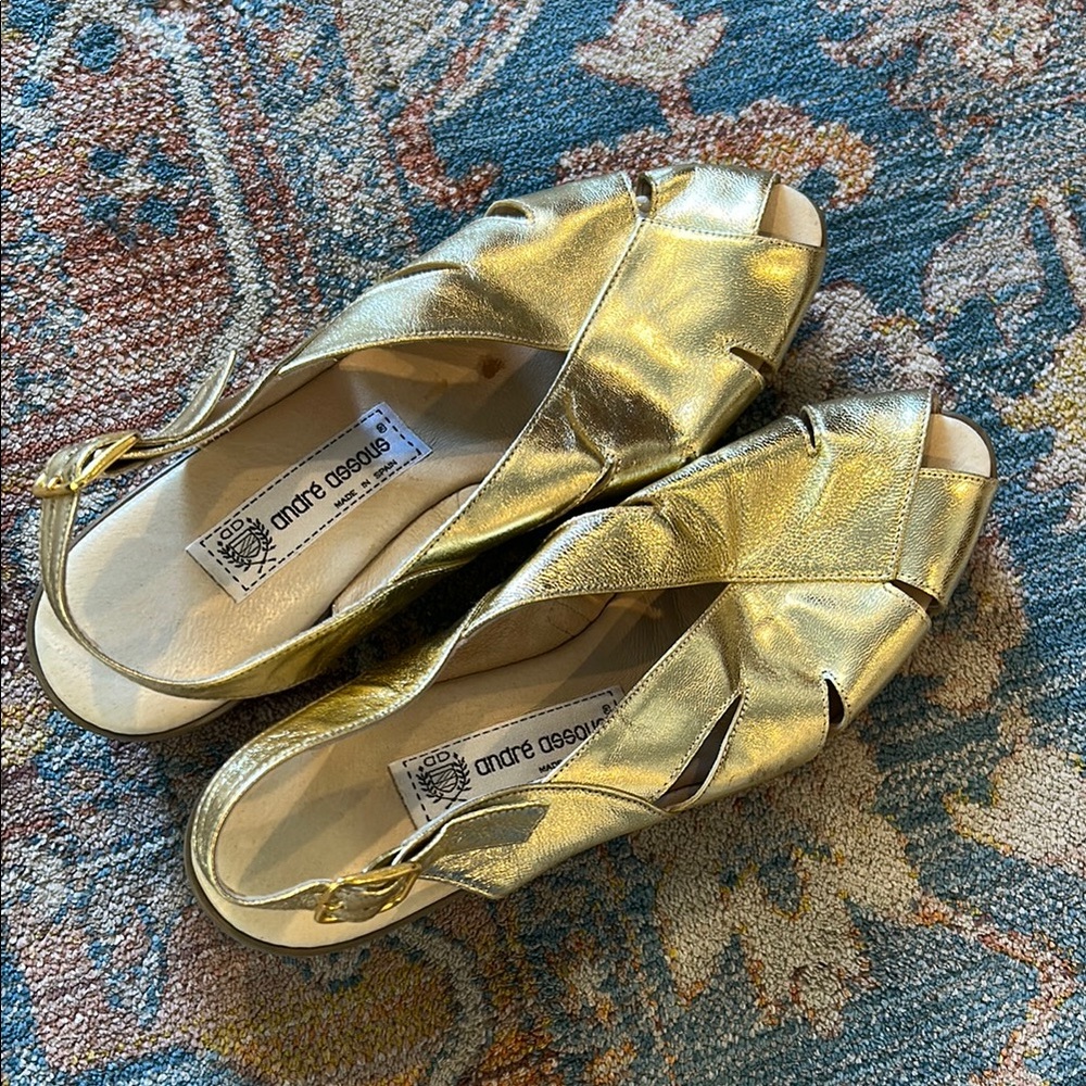 Andre Assous Gold Women's Sandals BNWOT marked size 9